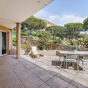https://le-canaille-cap.fr-provencehotel.com